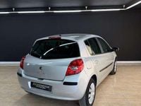 Usado Renault Clio II Campus 75 CV (55 kW) 2008 Gris Utilitario