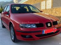 Usado Seat Leon Stella 105 CV (77 kW) 2003 Rojo Utilitario