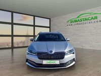 Usado Skoda Superb Style 150 CV (110 kW) 2022 Plateado Familiar