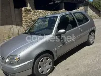 Usado Citroën Saxo 75 CV (55 kW) 2001 Gris / plata Utilitario