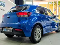 Usado Kia Rio 84 CV (61 kW) 2023 Azul Berlina