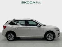 Usado Skoda Kamiq Ambition 110 CV (80 kW) 2021 Blanco SUV