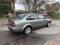 Begagnad VW Passat Highline 180 HK (132 kW) 2004 Grön Sedan