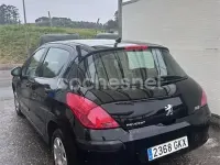 Usado Peugeot 308 110 CV (80 kW) 2009 Negro Berlina