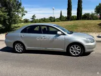 Usado Toyota Avensis Sol 129 CV (94 kW) 2006 Gris / plata Berlina
