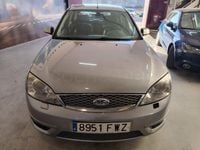 Usado Ford Mondeo Futura 130 CV (95 kW) 2007 Gris / plata Berlina