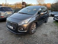Usado Peugeot 5008 Active 120 CV (88 kW) 2016 Gris / plata Monovolumen