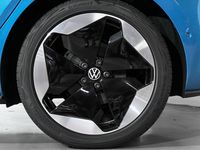 Usado VW ID.3 Pro 150 kW (204 CV) 2023 Azul costa metalizado con techo negro Utilitario