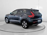 Käytetty Volvo XC40 Momentum 163 HP (119 kW) 2021 Valkoinen Katumaasturi