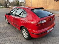 Usado Seat Leon Sport 102 CV (75 kW) 2006 Rojo Utilitario