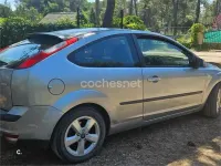 Usado Ford Focus Sport 136 CV (100 kW) 2005 Gris / plata Berlina