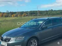 Usado Skoda Octavia 116 CV (85 kW) 2017 Gris / plata Familiar