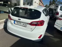 Usado Ford Fiesta Trend 71 CV (52 kW) 2020 Blanco Utilitario