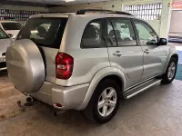 Usado Toyota RAV4 Luna 116 CV (85 kW) 2004 Gris / plata SUV