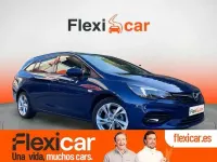 Usado Opel Astra 110 CV (80 kW) 2020 Azul Familiar