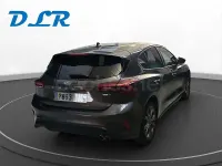 Usado Ford Focus ST-Line 125 CV (91 kW) 2022 Gris / plata Berlina