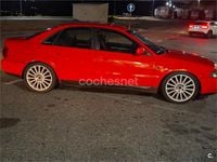 Usado Audi A4 130 CV (95 kW) 2004 Rojo Familiar