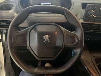 Usado Peugeot Rifter Active 102 CV (75 kW) 2021 Blanco Monovolumen