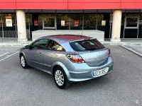 Usado Opel Astra GTC Enjoy 100 CV (73 kW) 2006 Gris / plata Berlina