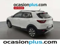 Usado Kia Stonic 101 CV (74 kW) 2022 Blanco SUV