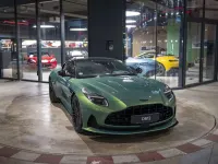 Nuevo Aston Martin DB12 680 CV (500 kW) 2026 Verde Coupe
