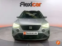 Usado Seat Arona Style 110 CV (80 kW) 2023 Gris SUV