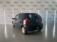 Usado Fiat Punto 90 CV (66 kW) 2004 Gris Utilitario