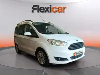 Usado Ford Tourneo Courier Ambiente 100 CV (73 kW) 2018 Blanco Monovolumen