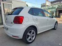 Usado VW Polo Sportline 90 CV (66 kW) 2015 Blanco Berlina