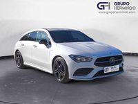 Usado Mercedes CLA200 Shooting Brake AMG line 150 CV (110 kW) 2021 Blanco Familiar