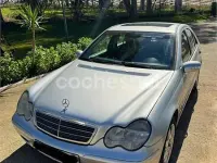 Usado Mercedes C200 Elegance 163 CV (119 kW) 2000 Gris / plata Berlina