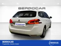 Usado Peugeot 308 SW Access 100 CV (73 kW) 2020 Blanco Familiar
