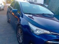 Usado Toyota Avensis Advance 143 CV (105 kW) 2015 Azul Berlina