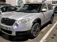 Usado Skoda Yeti Active 105 CV (77 kW) 2013 Gris / plata SUV