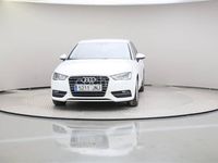 Käytetty Audi A3 Attraction 150 HP (110 kW) 2016 Valkoinen Sedan