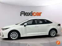 Usado Toyota Corolla Active 125 CV (91 kW) 2022 Blanco Berlina