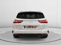 Usado Kia Ceed Style 101 CV (74 kW) 2025 Blanco Utilitario