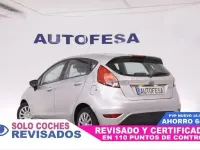 Usado Ford Fiesta Trend 82 CV (60 kW) 2015 Gris / plata Utilitario