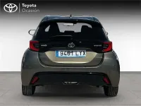 Usado Toyota Yaris Hybrid Style 116 CV (85 kW) 2022 Monovolumen