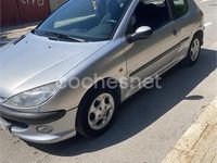 Usado Peugeot 206 75 CV (55 kW) 2000 Gris / plata Berlina