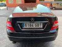 Usado Mercedes C180 Avantgarde 156 CV (114 kW) 2008 Negro Berlina
