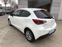 Usado Mazda 2 Style 90 CV (66 kW) 2015 Blanco Berlina