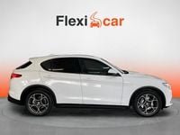 Usado Alfa Romeo Stelvio Sprint 160 CV (117 kW) 2022 Blanco SUV