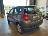 Usado Chevrolet Aveo LS 84 CV (61 kW) 2011 Gris / plata Berlina