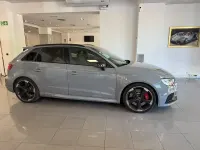 Usado Audi RS3 400 CV (294 kW) 2018 Gris / plata Berlina