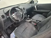 Usado Nissan Qashqai Acenta 106 CV (77 kW) 2010 Negro SUV
