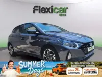 Usado Hyundai i20 100 CV (73 kW) 2020 Gris Utilitario