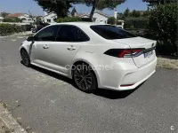 Usado Toyota Corolla Active 122 CV (89 kW) 2019 Blanco Berlina