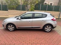Usado Renault Mégane Bose Edition 110 CV (80 kW) 2015 Gris / plata Berlina