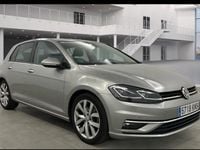 Usado VW Golf VII Advance 150 CV (110 kW) 2018 Gris / plata Berlina